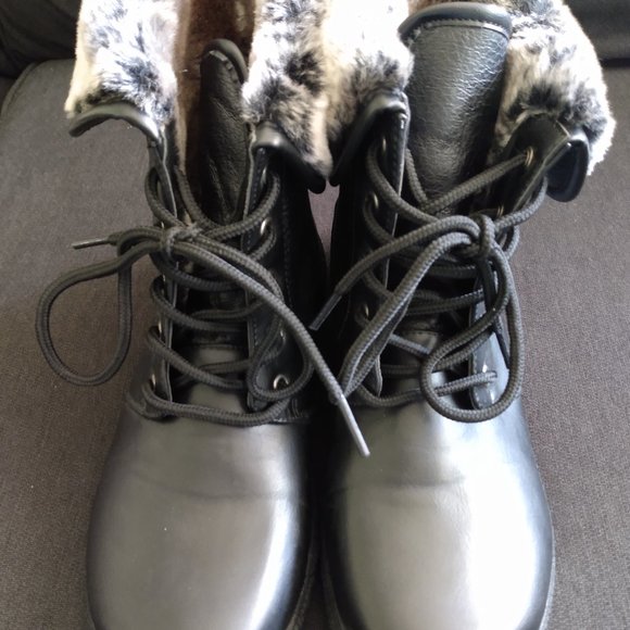Wanderlust Danette Women's Boots Size 8 Like New Condition - Picture 3 of 7
